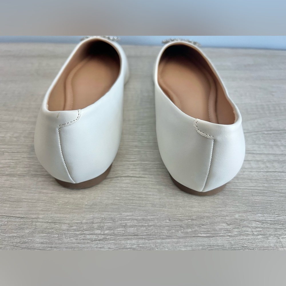 Journee Collection White Pointed Toe Flats with Crystal Brooch - Picture 6 of 10